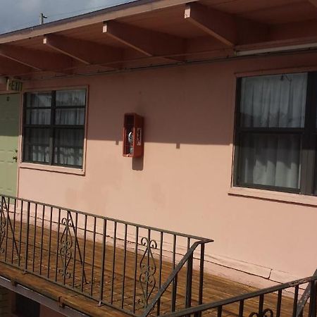 Helen Apartments & Motel West Palm Beach Exterior foto